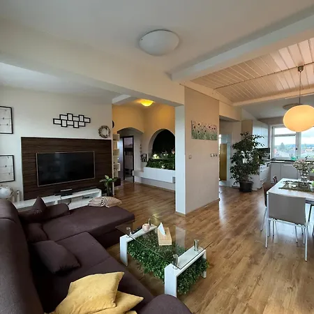 Appartement Luxurious, Floral Penthouse Terrace&sauna