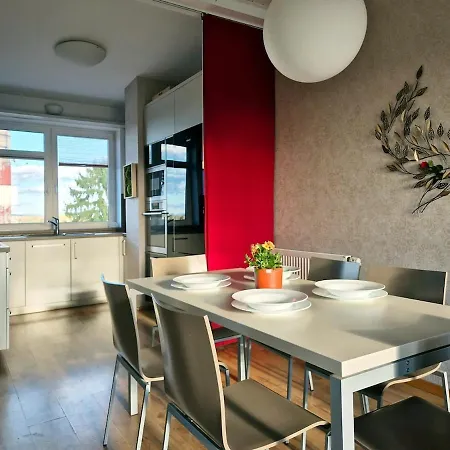 Luxurious, Floral Penthouse Terrace&sauna Appartement Hradec Králové