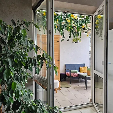 Luxurious, Floral Penthouse Terrace&sauna *