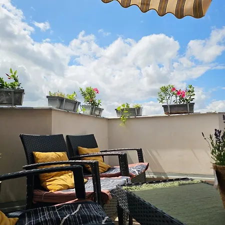 Appartement Luxurious, Floral Penthouse Terrace&sauna *