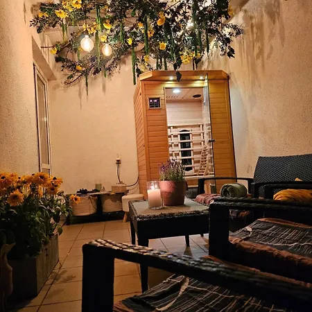 Luxurious, Floral Penthouse Terrace&sauna * Hradec Králové