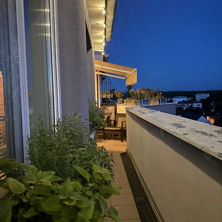 Luxurious, Floral Penthouse Terrace&sauna Hradec Králové