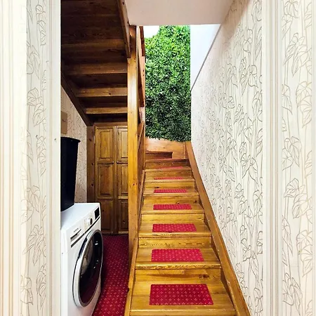Luxurious, Floral Penthouse Terrace&sauna Appartement Hradec Králové
